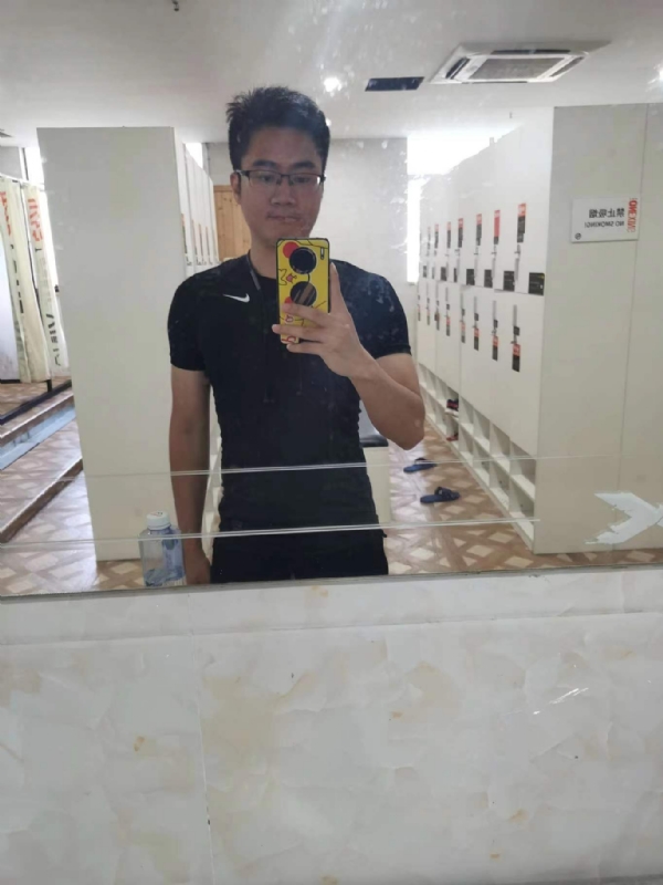 习惯发呆的第一张照片--厦门蓝颜知己交友网